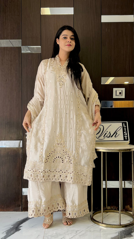 Safeera Pakistani Formal 11