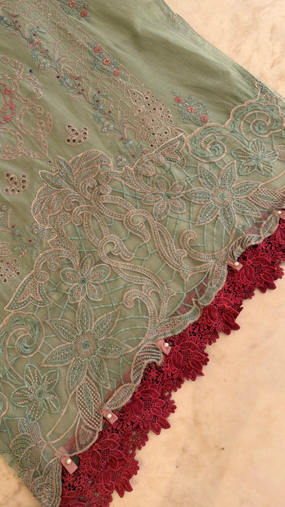 Izmir Pakistani Luxe Lawn Set 03