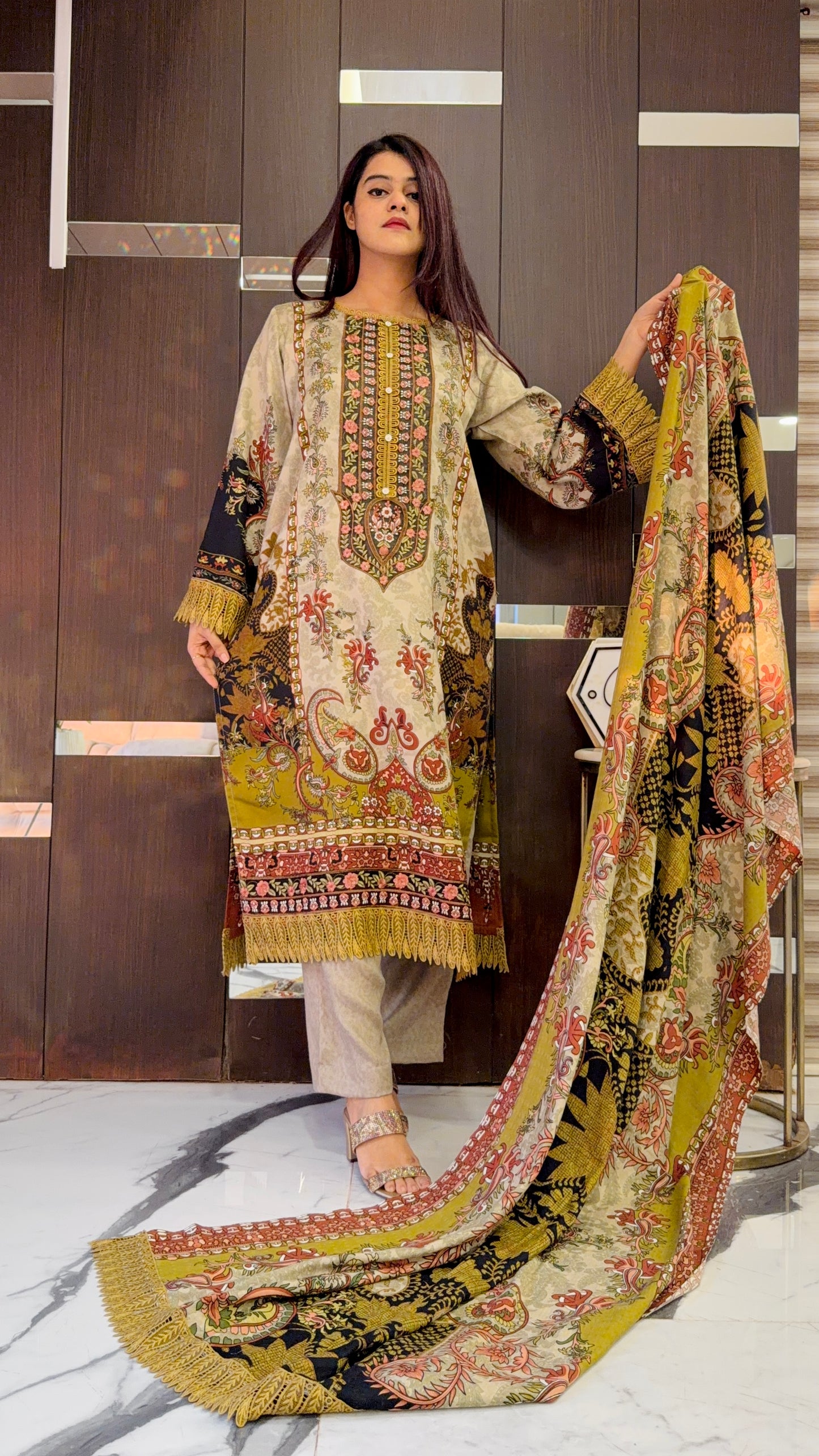 Pashmina Pakistani Suit 02