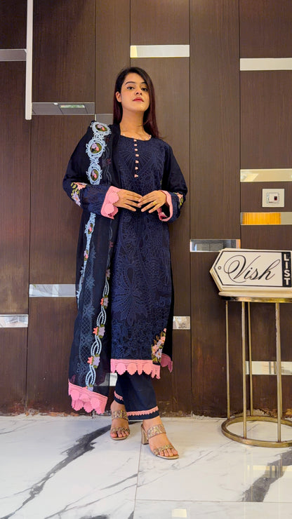 Dananeer Pakistani Luxe Lawn Set 07