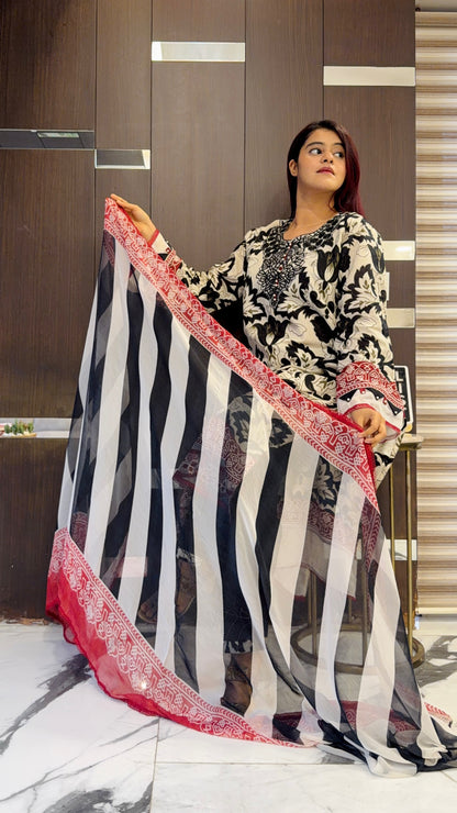 Shamah Pakistani Lawn Set 09