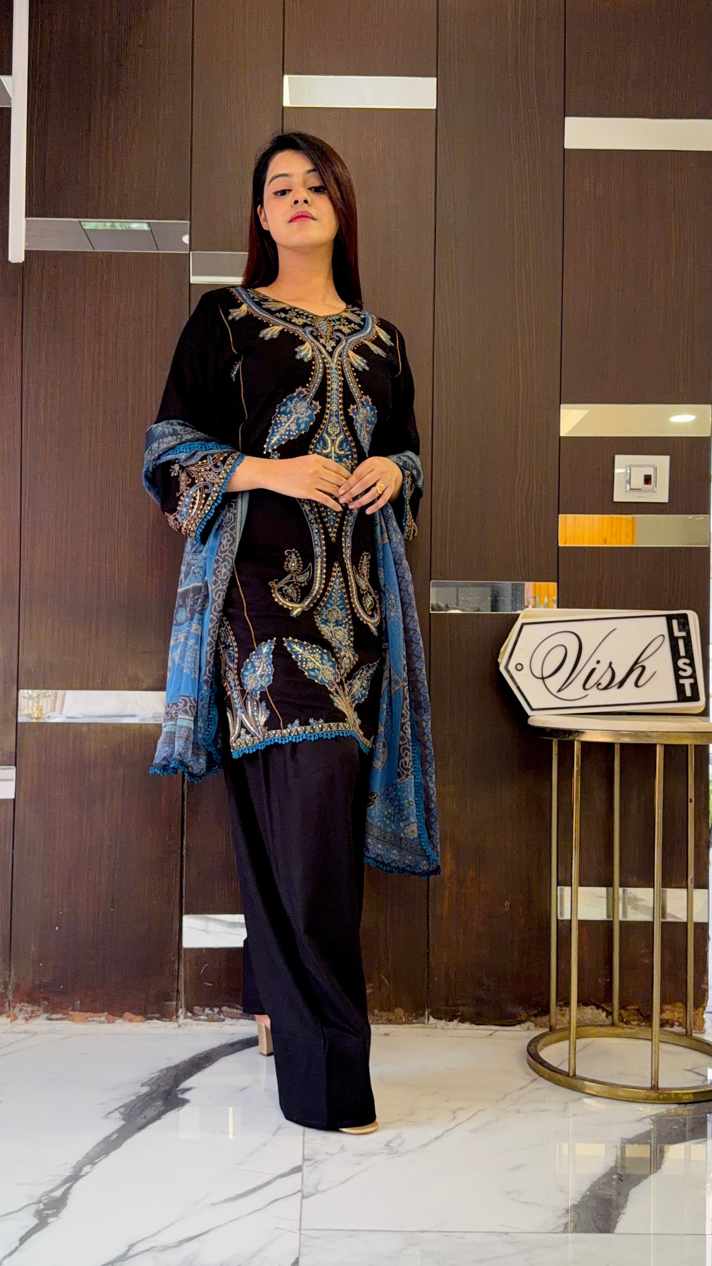 Shafa Pakistani Farshi Salwar Set 05
