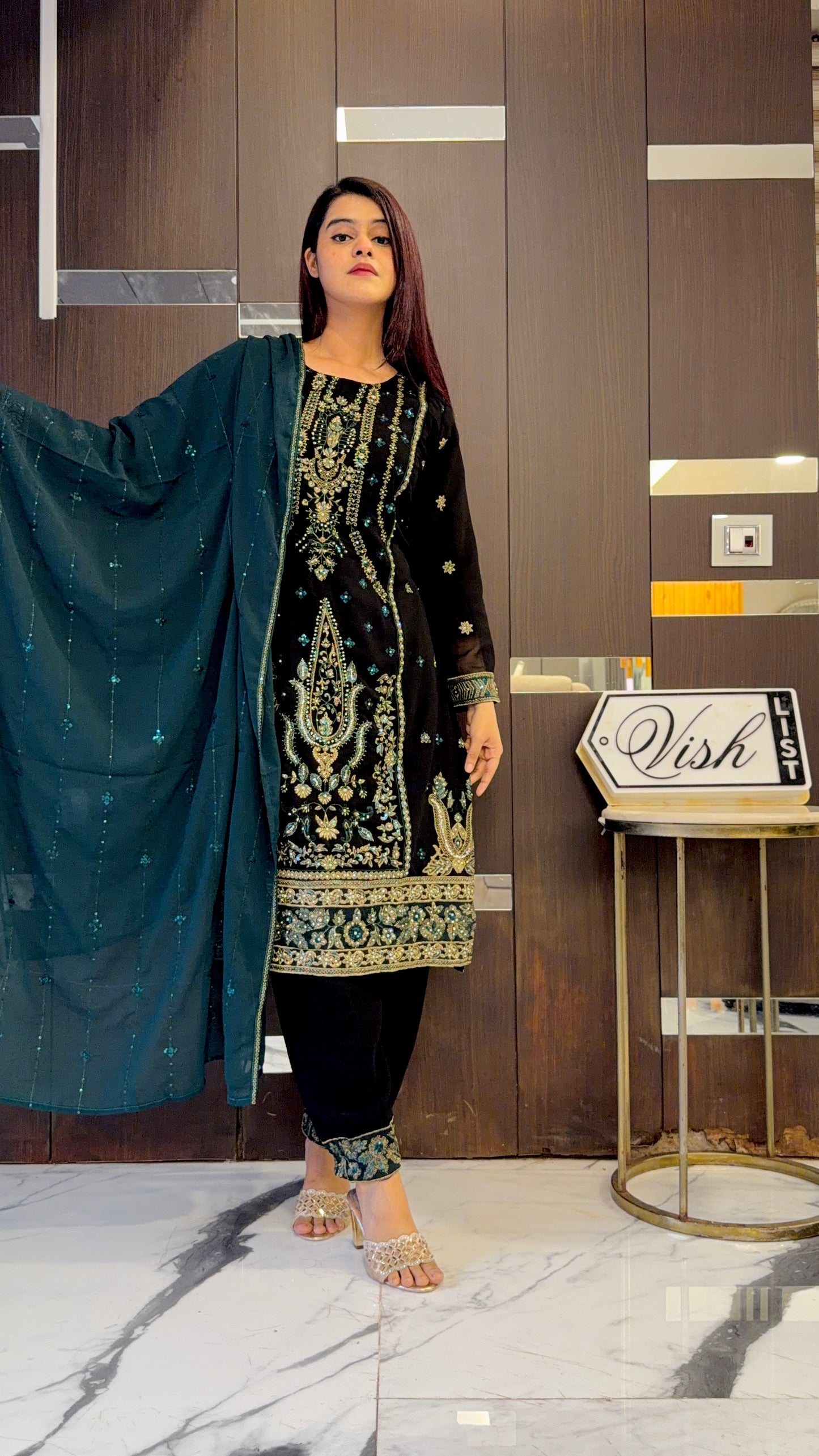 Zafrah Pakistani Formal Set 05