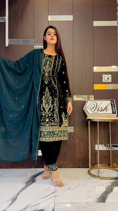 Zafrah Pakistani Formal Set 05