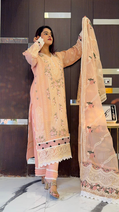 Anah Pakistani Lawn Set 06