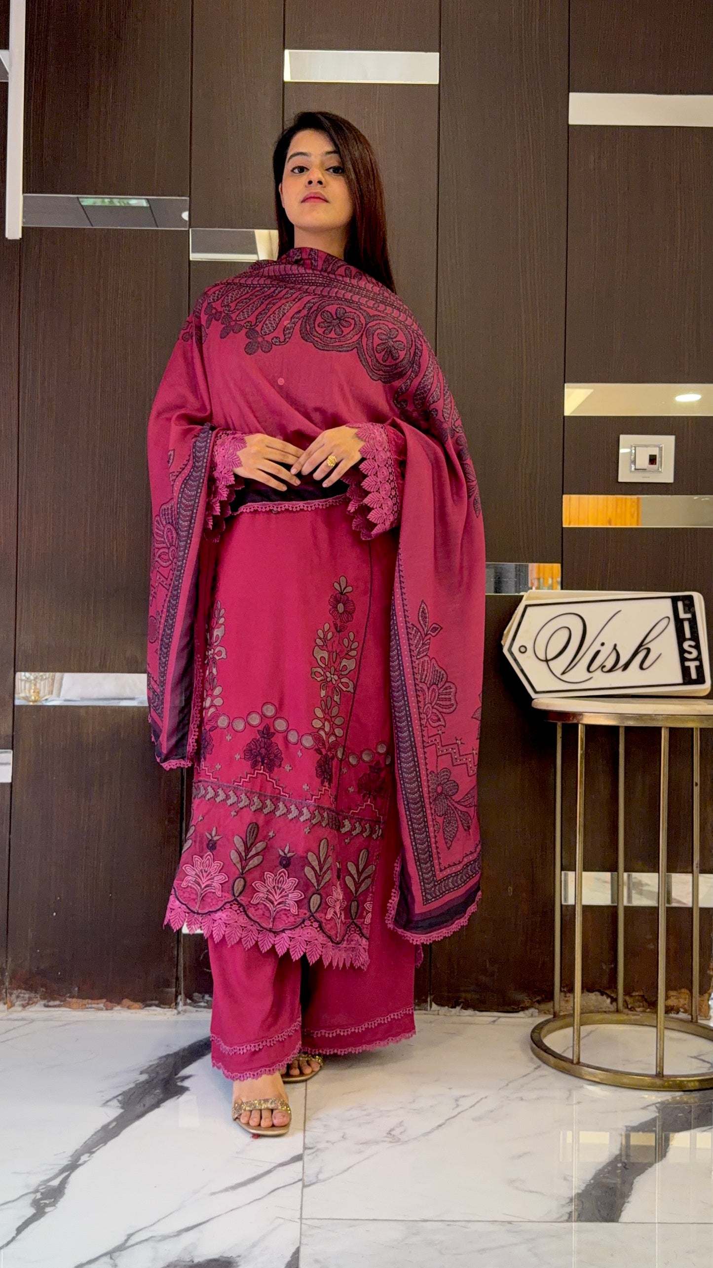 Shafa Pakistani Lawn Set 02