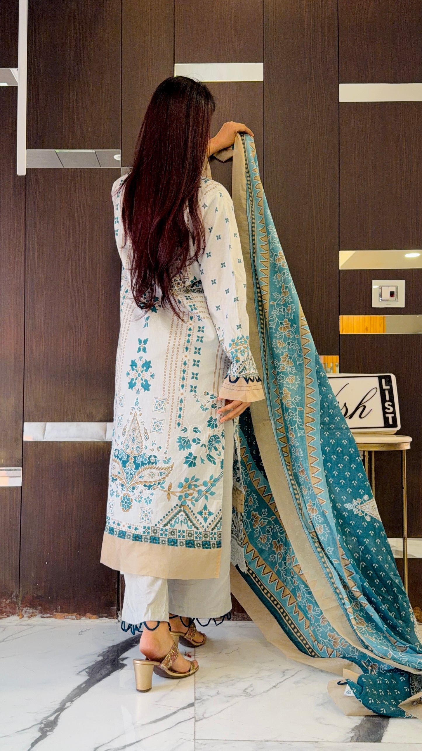 Raunak-e-Ramadan Pakistani Lawn Set 21