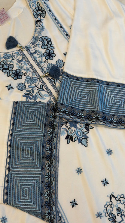 Pari Pakistani Kaftan Set 03