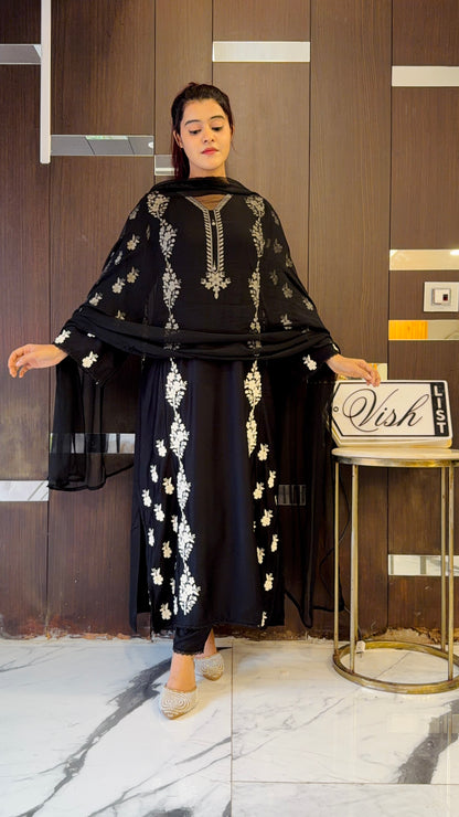 Pari Pakistani Kaftan Set 11