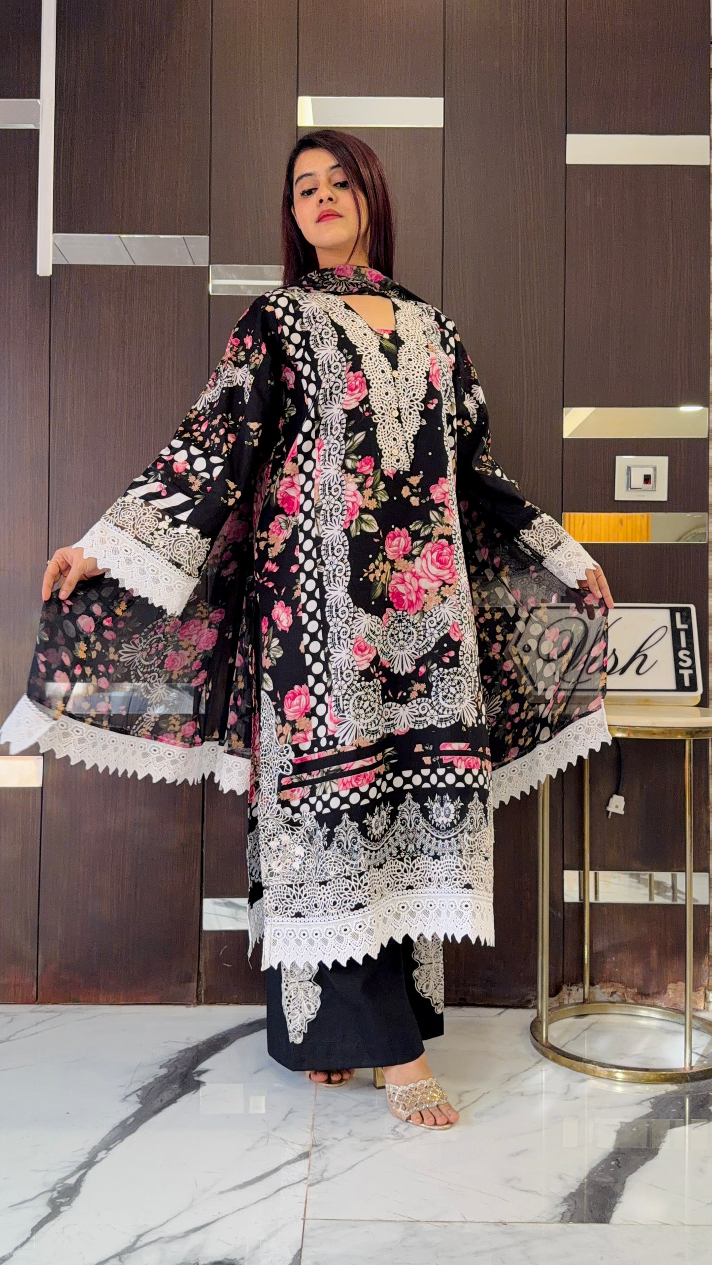 Irha Pakistani Lawn Set 06