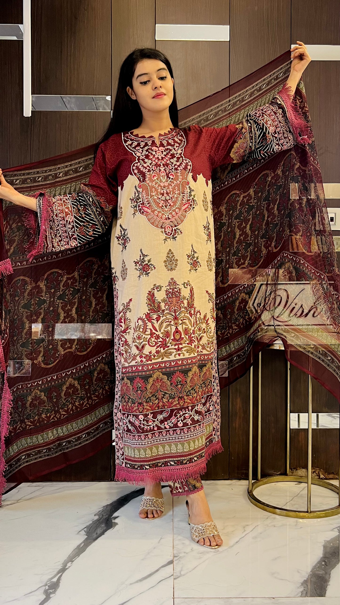 Dananeer Pakistani Lawn Set 01 (Burgundy)