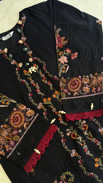 Izmir Pakistani Luxe Lawn Set 02