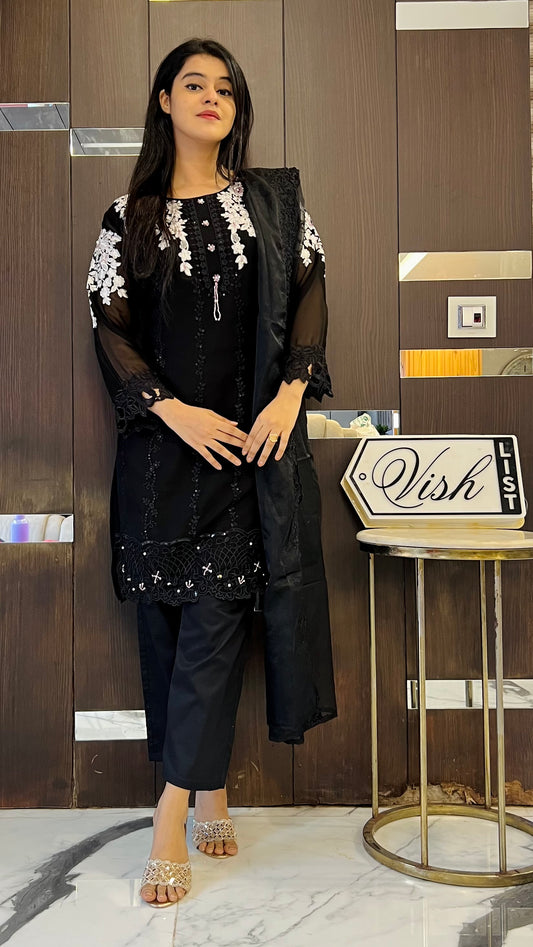 Nazm Pakistani Formal Set 26