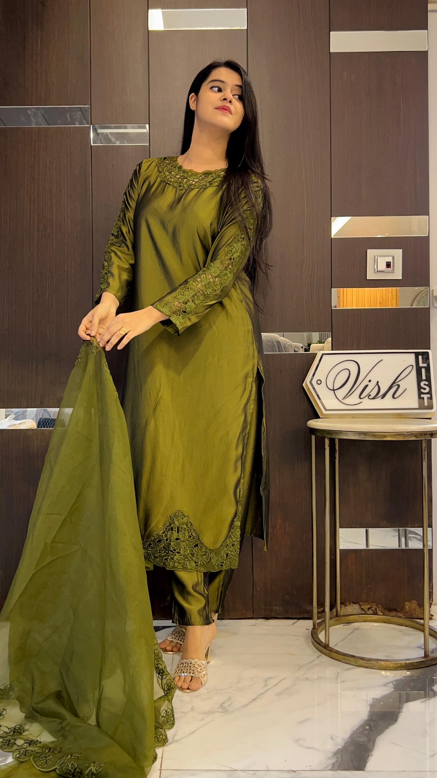 Zoya Cutwork Pakistani Suit 01