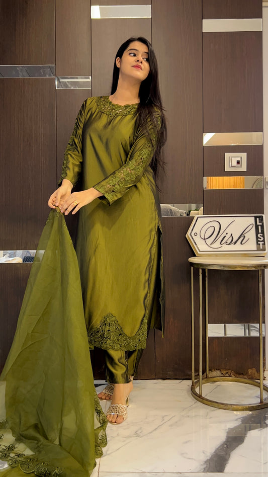 Zoya Cutwork Pakistani Suit 01