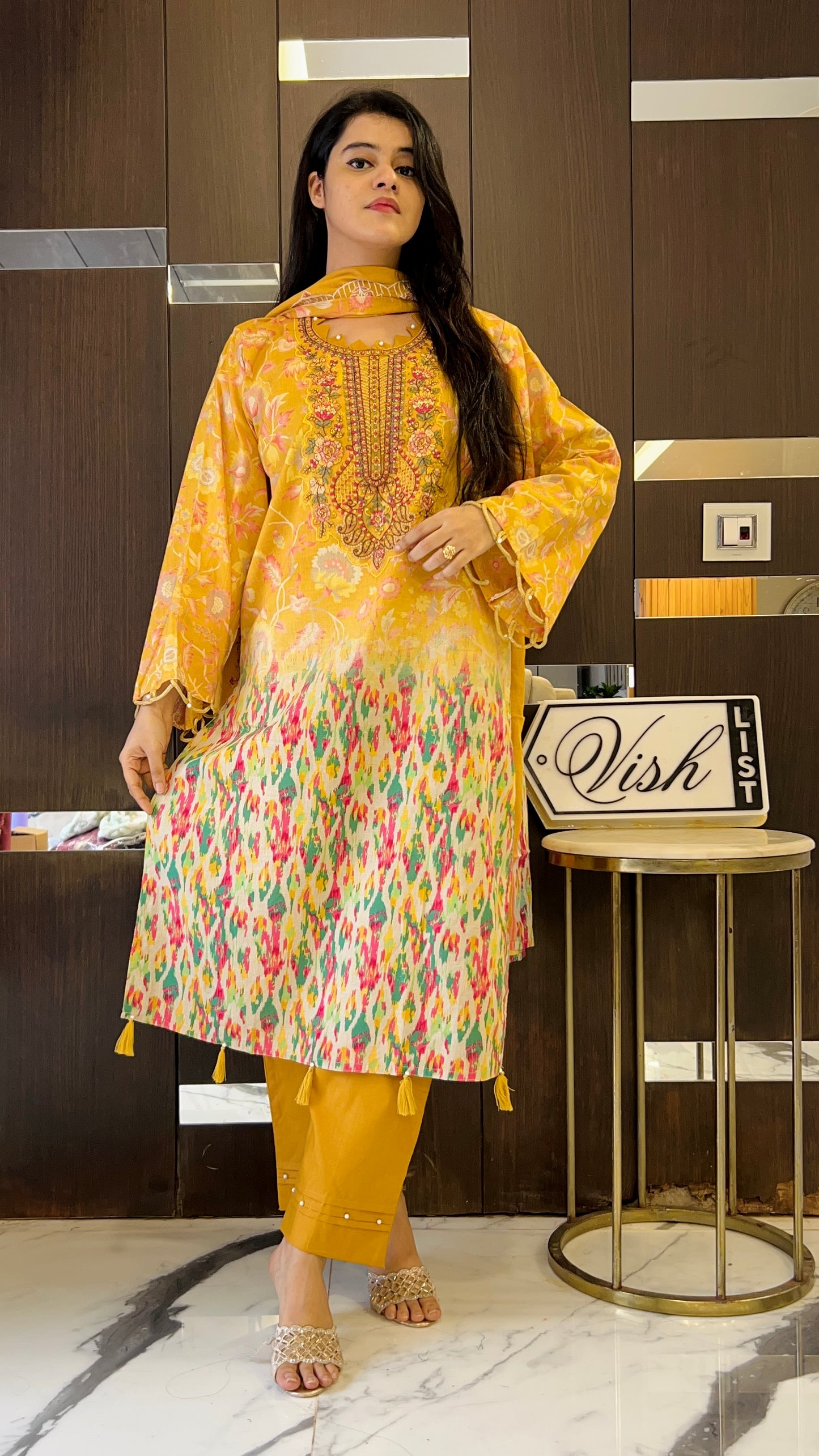 Nida Pakistani Lawn Set 18
