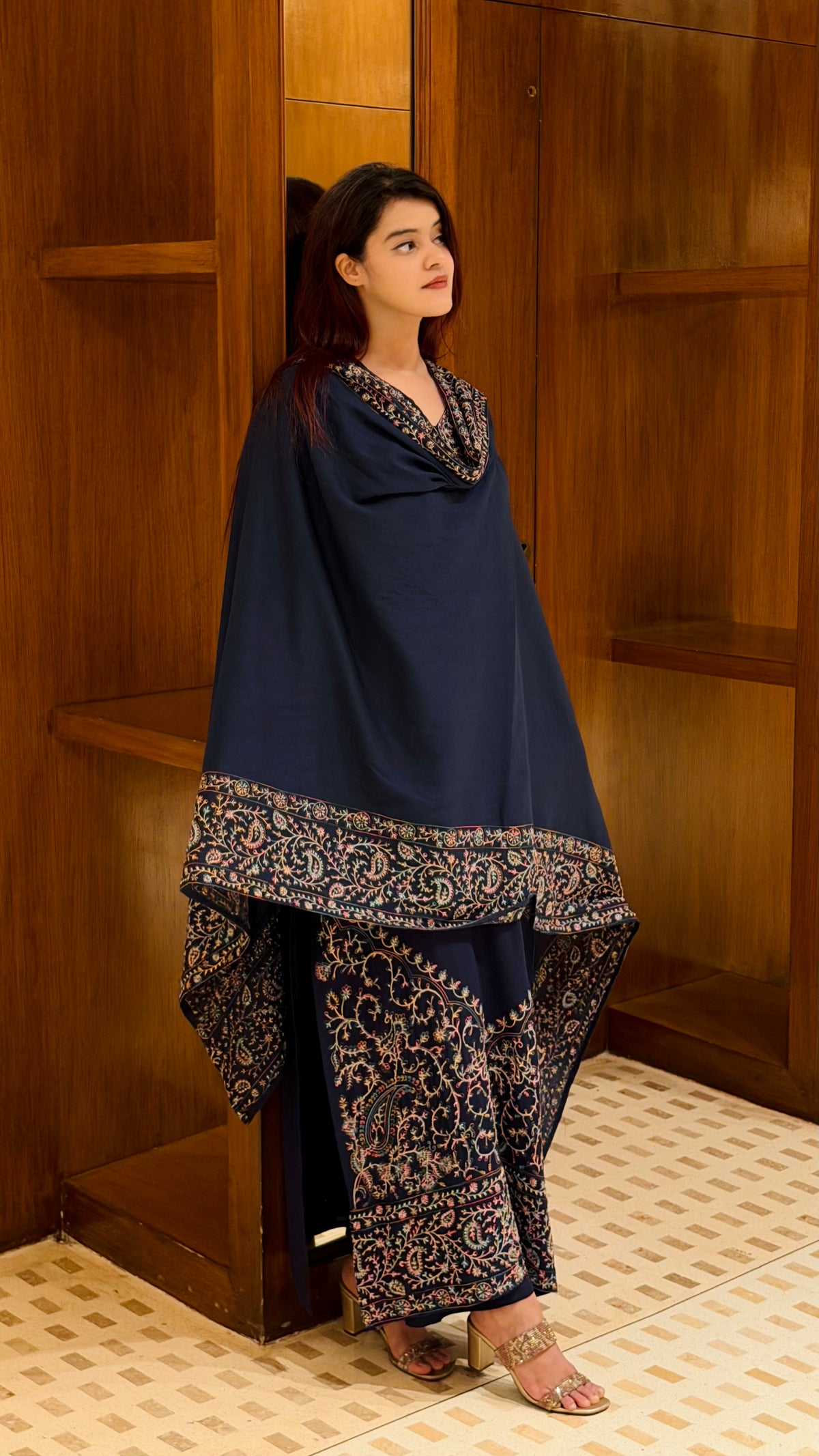 Laiba Kashmiri Suit 01