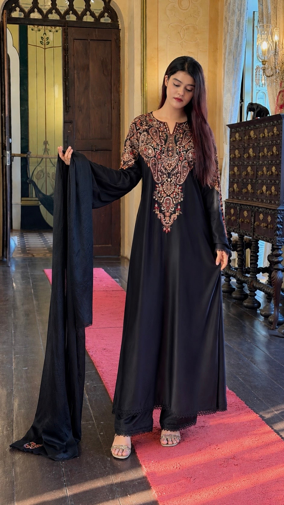 Gulrez Pakistani Suit 01