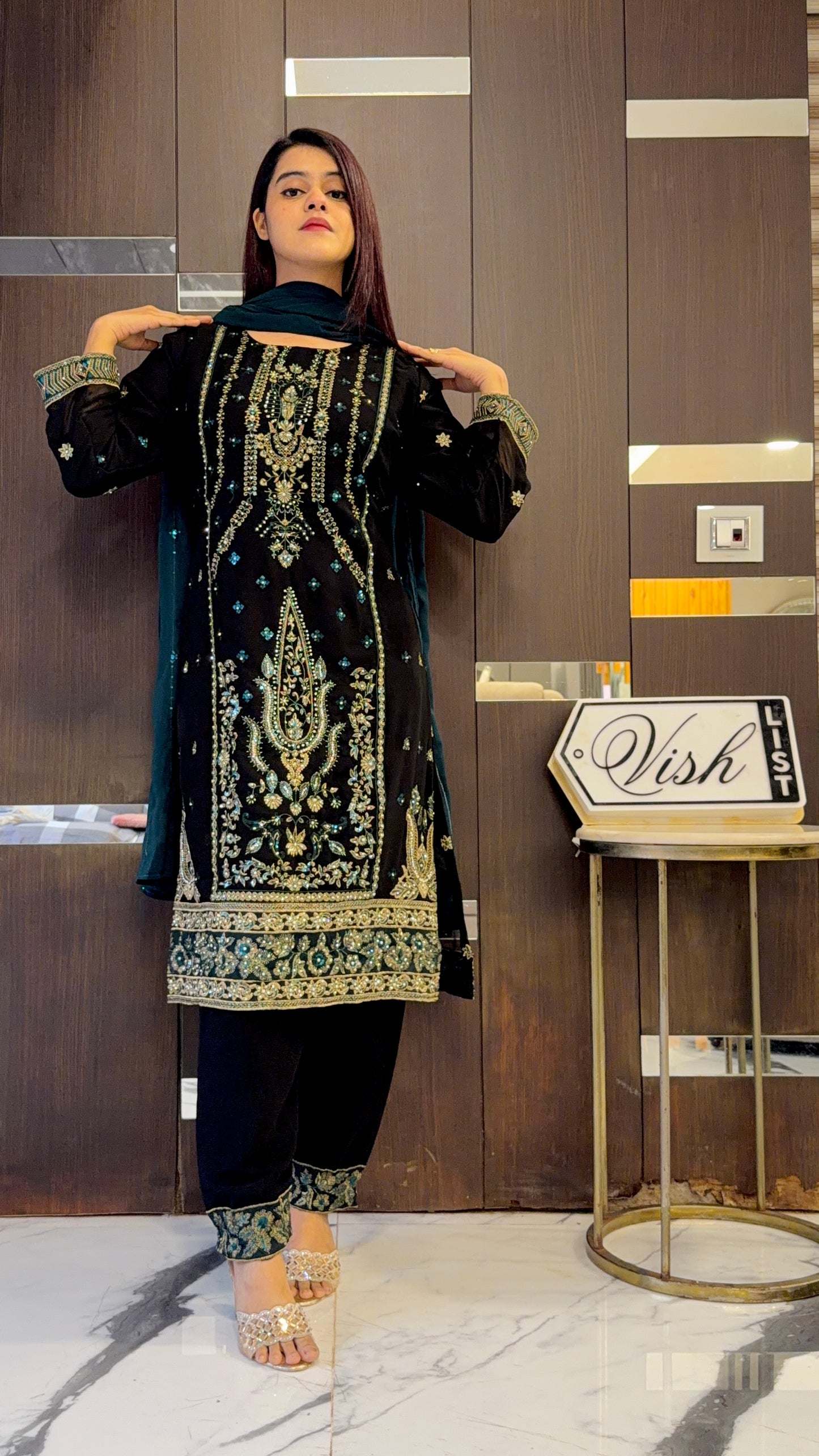 Zafrah Pakistani Formal Set 05