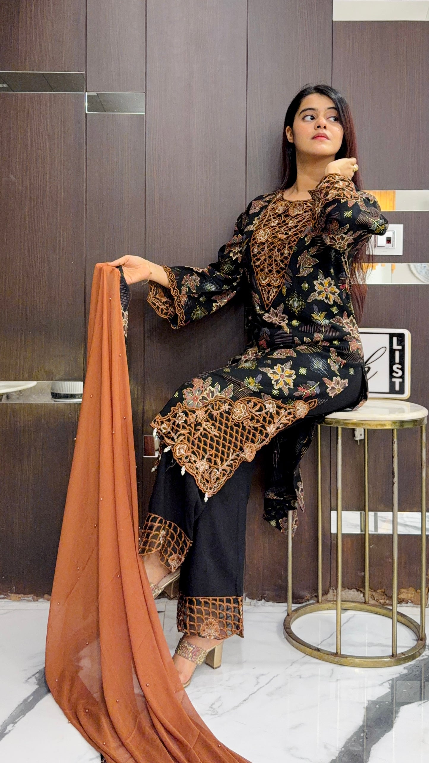 Gul Pakistani Suit 06