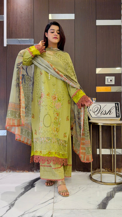 Izmir Pakistani Luxe Lawn Set 04
