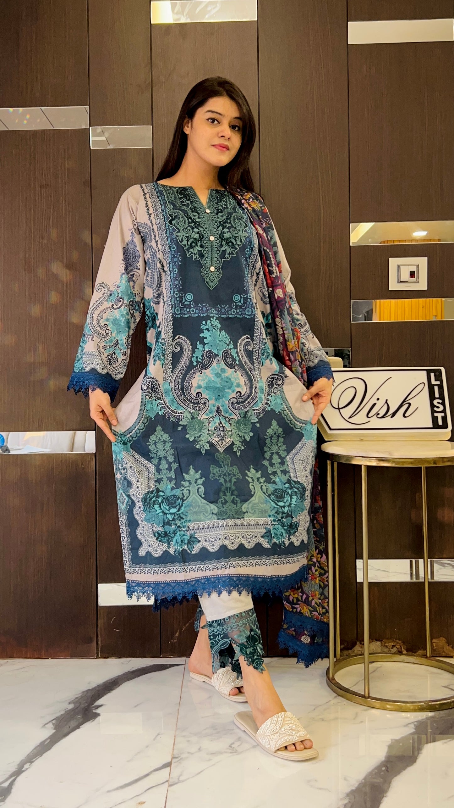 Suhani Pakistani Lawn Set LS 02