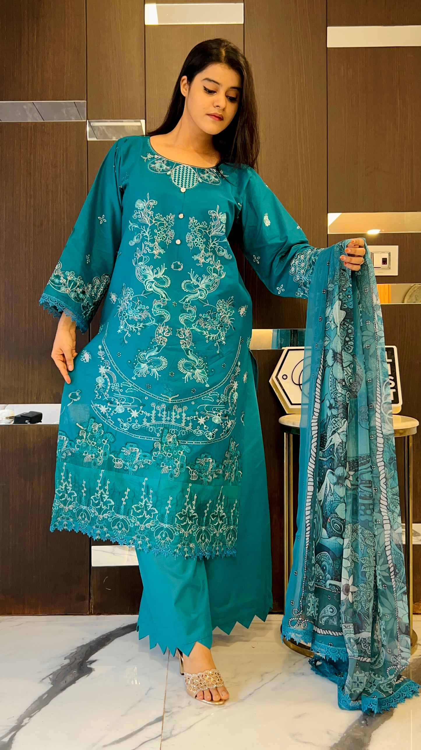 Zarqa Pakistani Lawn Set 03