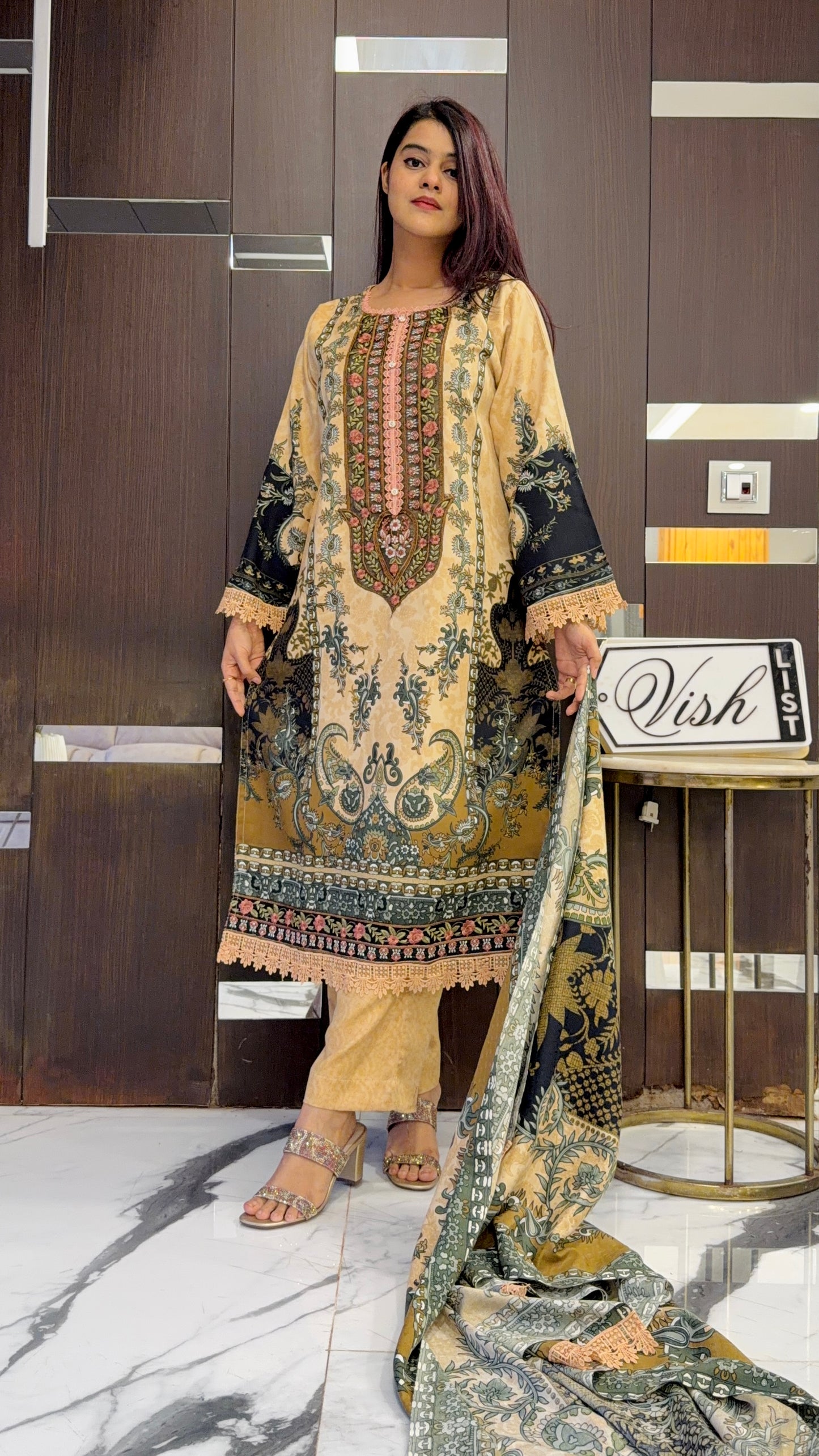 Pashmina Pakistani Suit 08