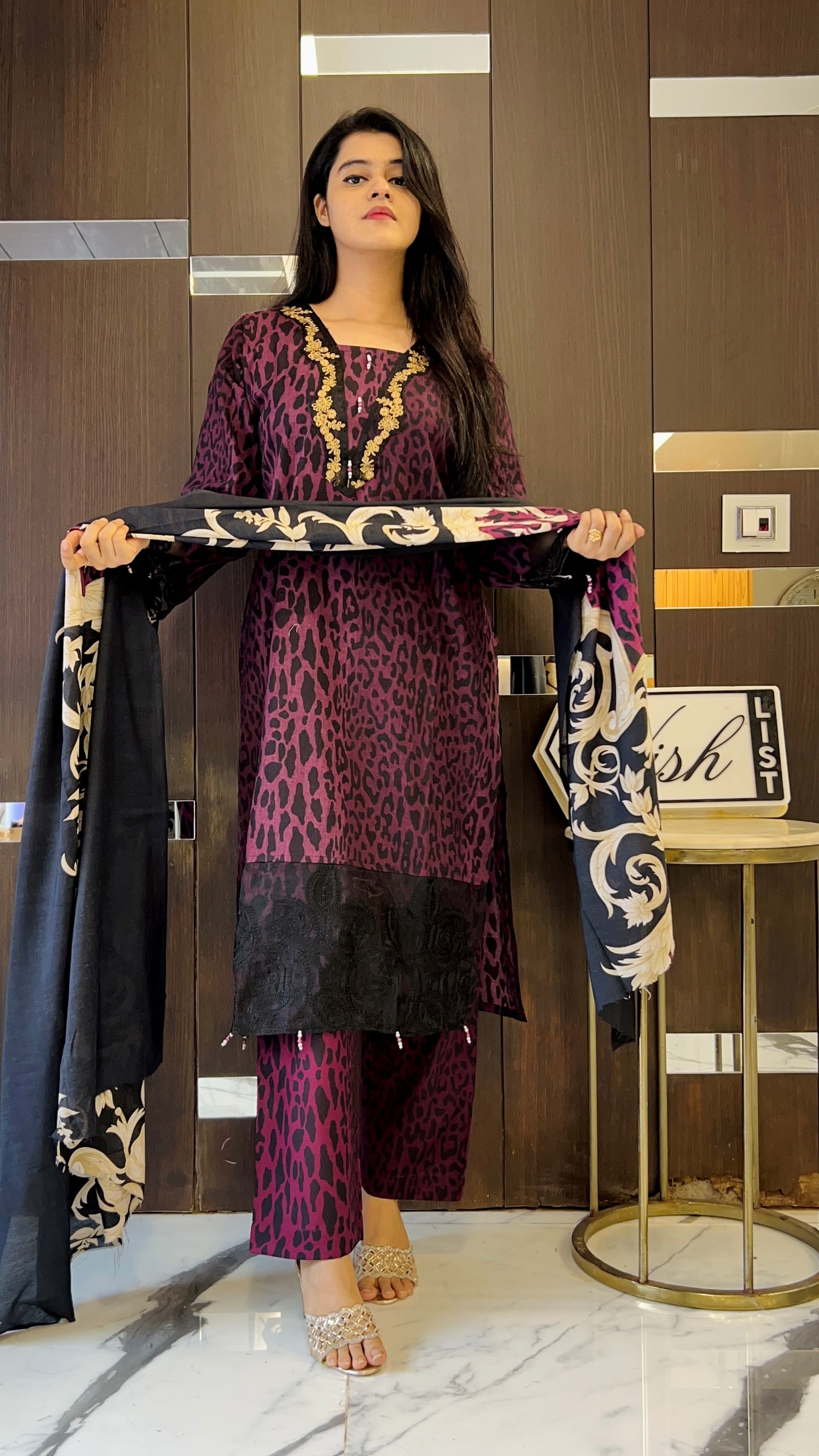 Nida Pakistani Lawn Set 10