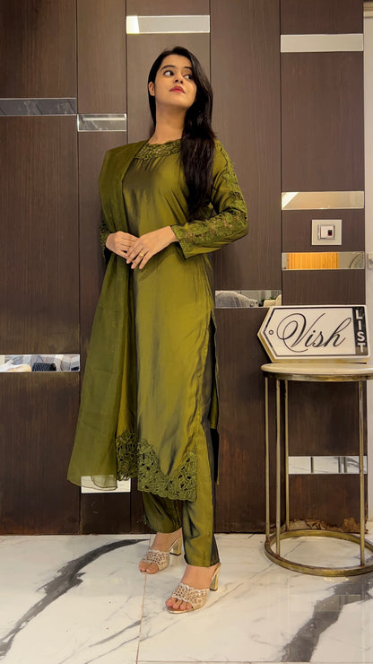 Zoya Cutwork Pakistani Suit 01