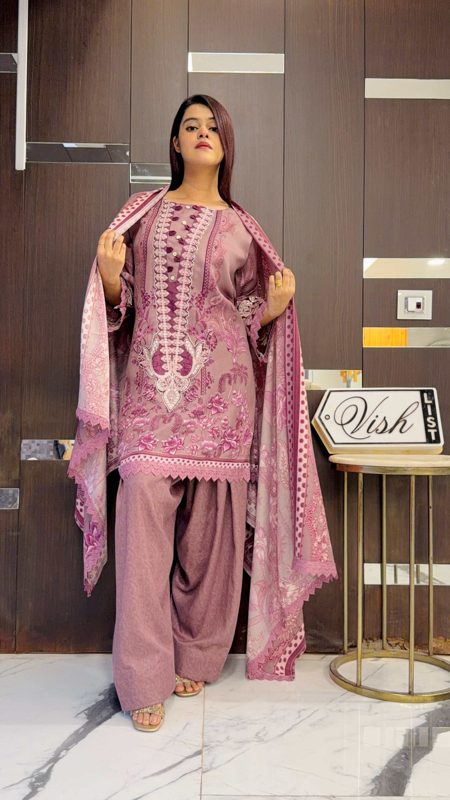 Pashmina Pakistani Farshi Salwar Suit 01