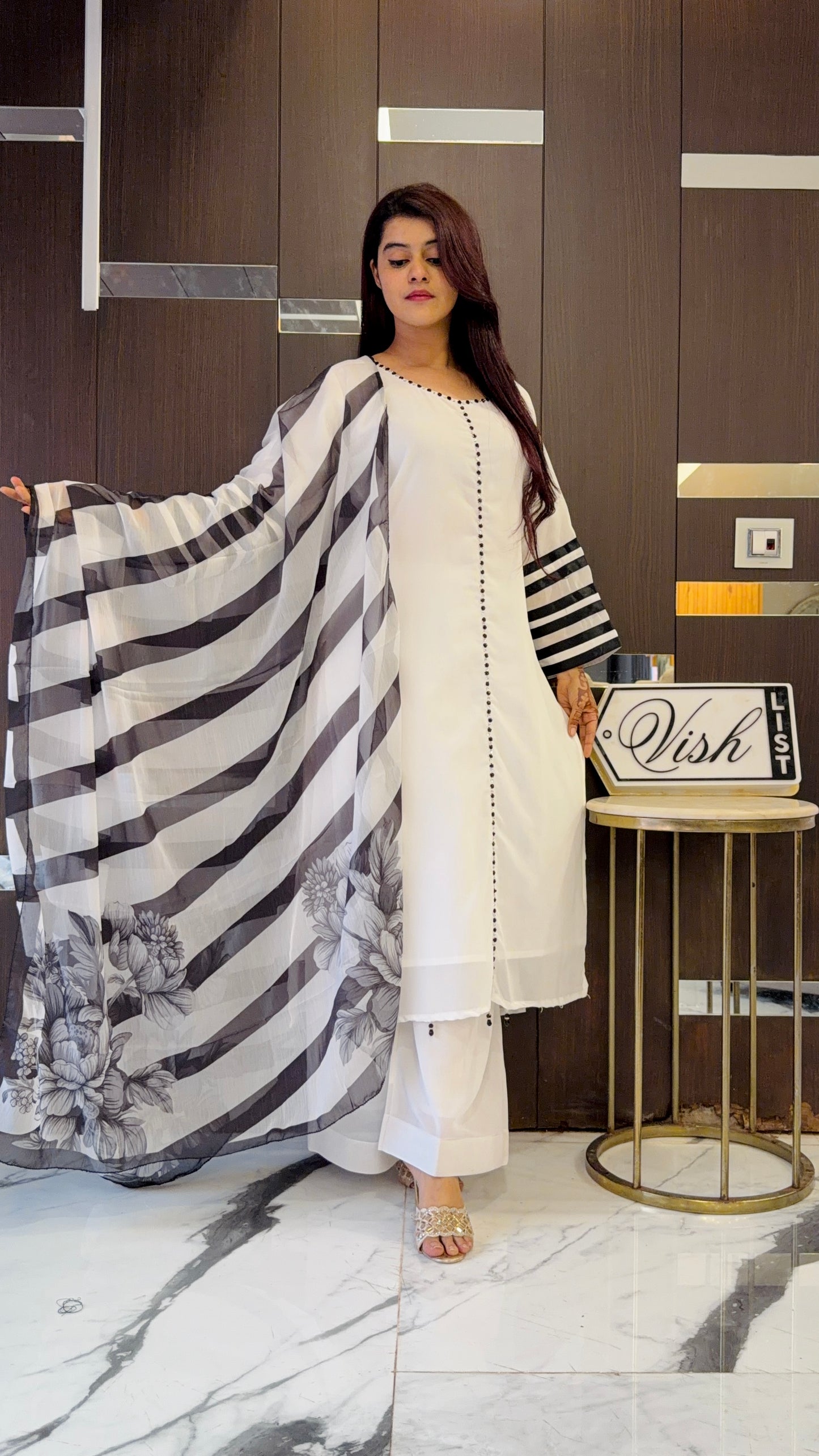 Hania Amir Pakistani Formal Set 01