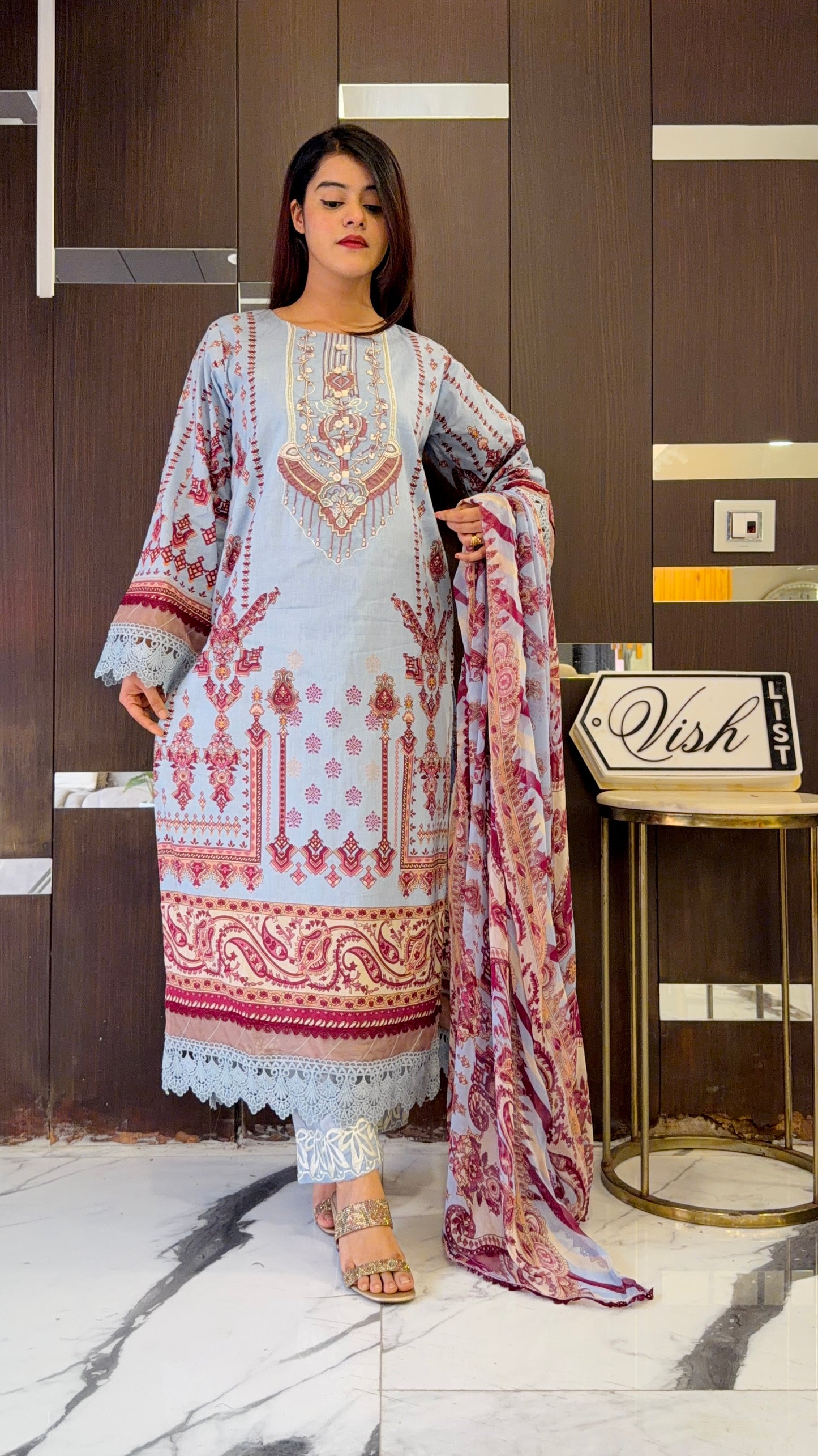 Bilkis Pakistani Lawn Set 08