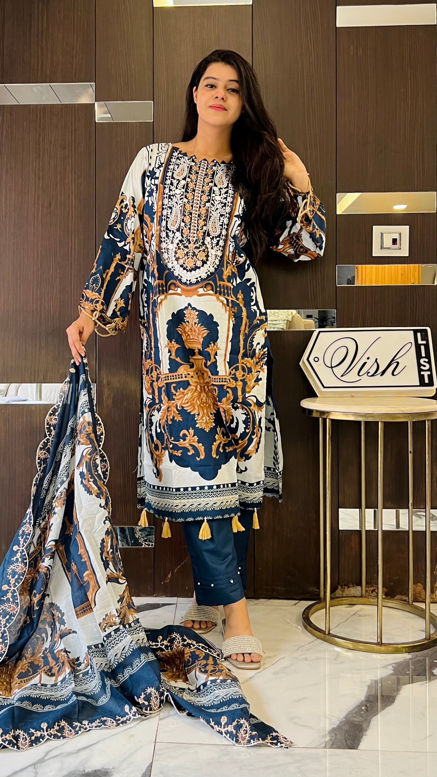 Afroze Pakistani Lawn Set LS 01