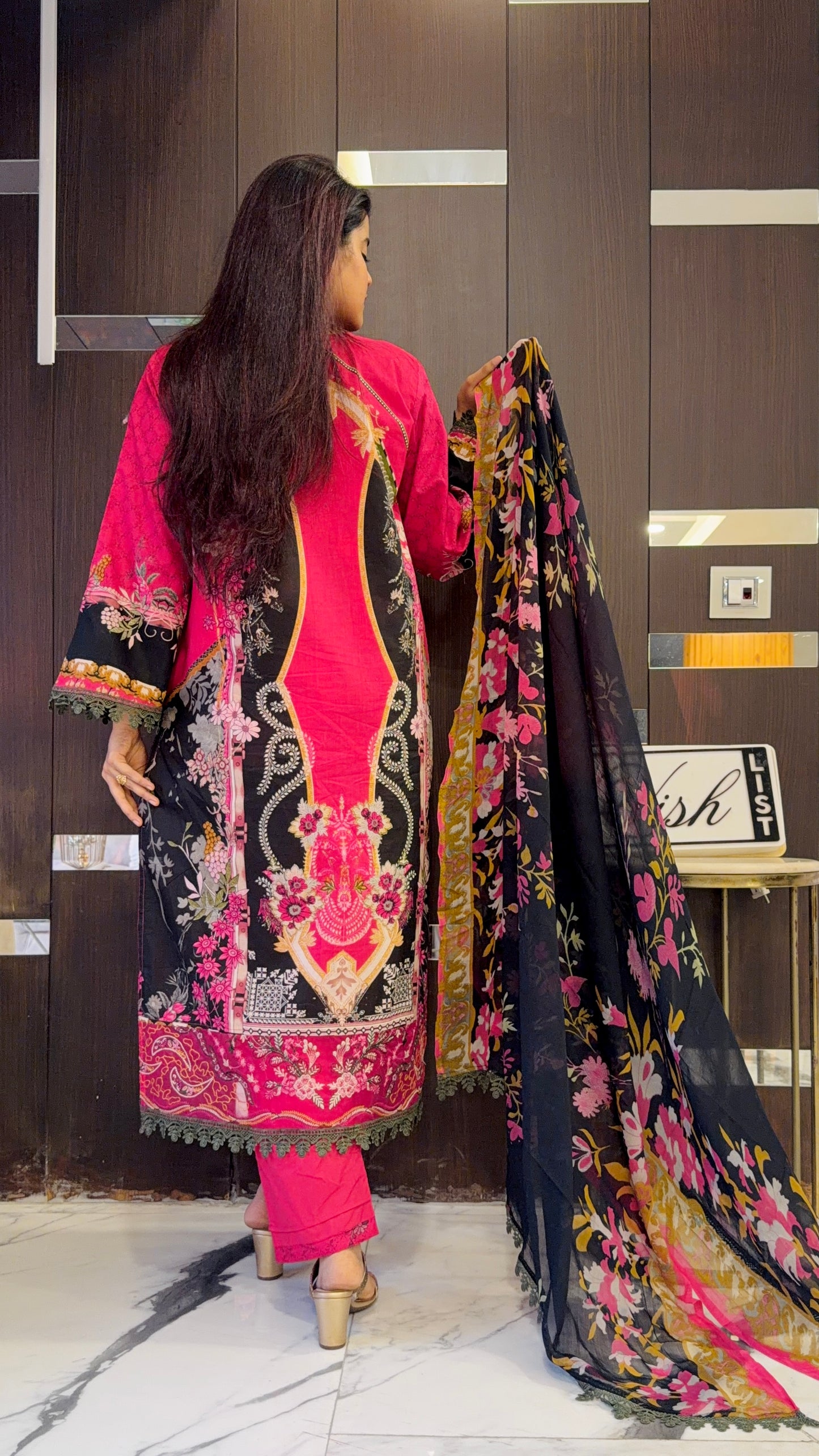 Masoom Pakistani Lawn Set 07