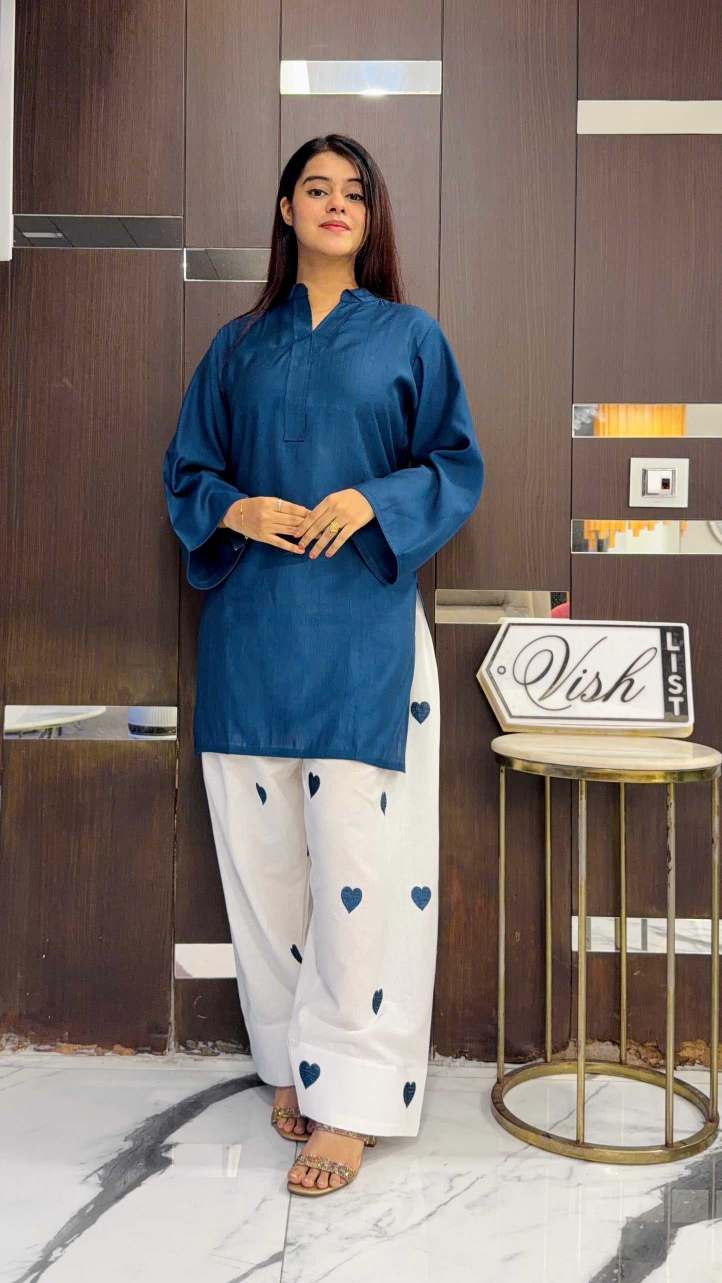Gul Pakistani Farshi Salwar Suit 16