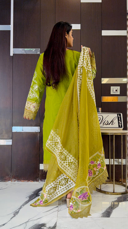 Jazmin Pakistani Luxe Lawn Set 04