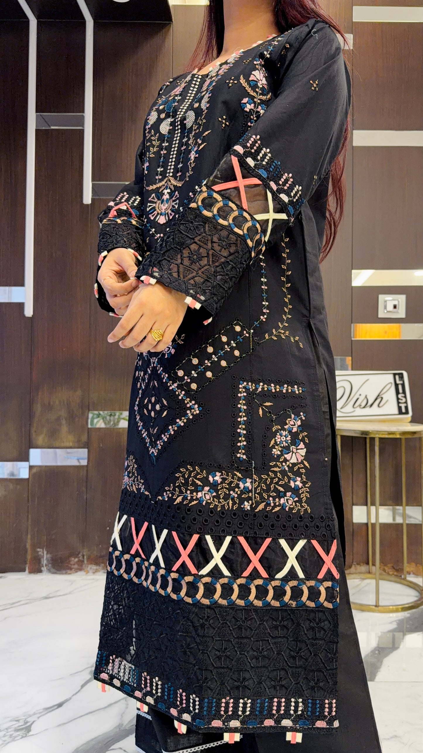Yalina Pakistani Luxe Lawn Set 01